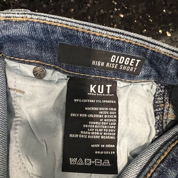 KUT From The Kloth Gidget Shorts - Picture 4 of 7